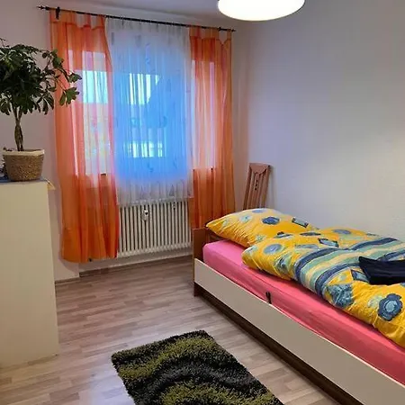 Handwerker- & Monteur- & Gaestezimmer شقة