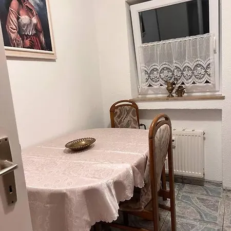 Handwerker- & Monteur- & Gaestezimmer شقة Rosenfeld